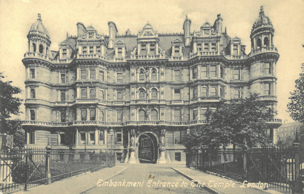 Postcard of the Embankment entrance to the Temple, late nineteenth-early twentieth century (MT/19/ILL/E/E8/2)