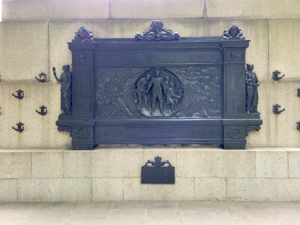 Photograph of the National Submarine War Memorial, unveiled on 15 December 1922