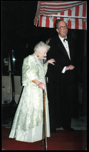 The Queen Mother at her last Family Dinner, December 2001 (MT/7/ROY/7/51)
